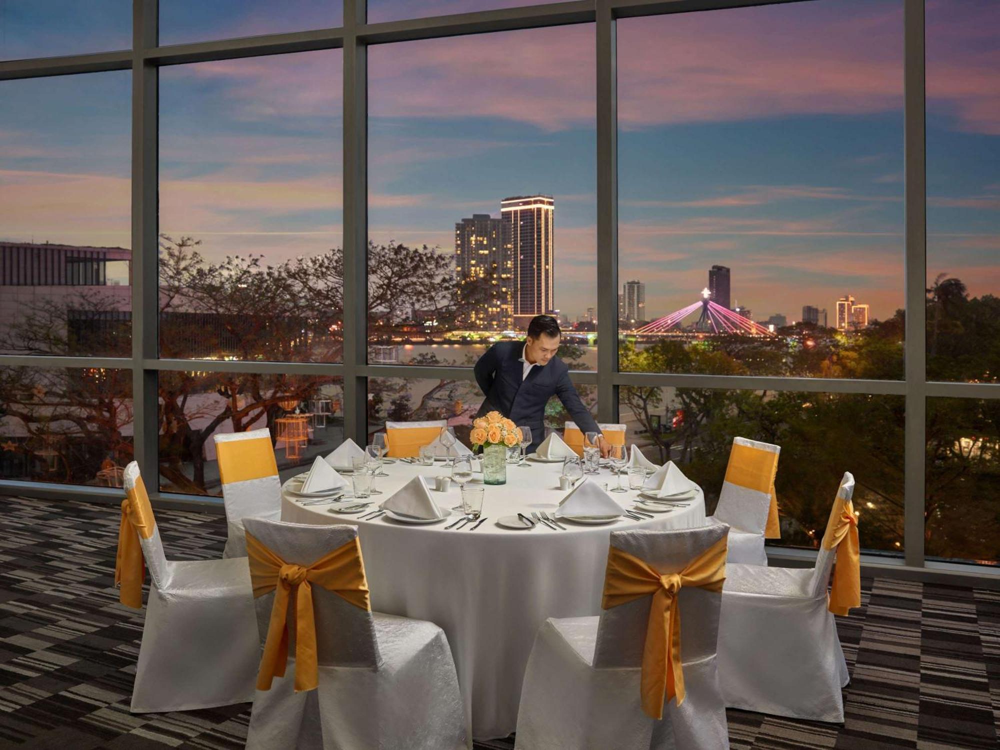 Novotel Danang Premier Han River Екстериор снимка